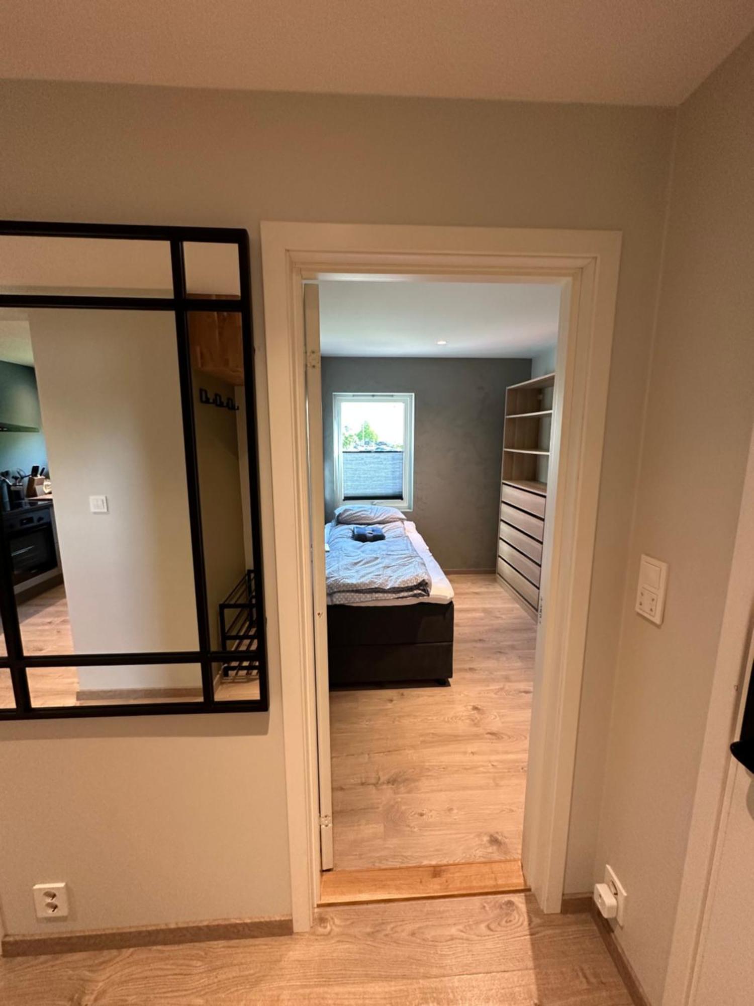 Apartment Fresh Og Moderne Med 3 Soverom Pa Jeloy Moss